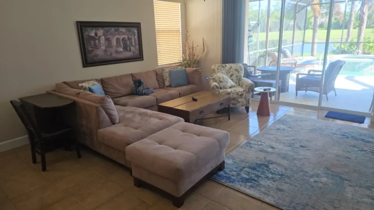 Living room residential cleaning in North Carolina